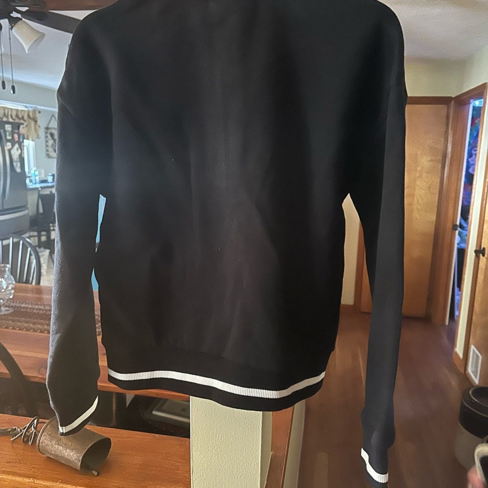 NWT Girls Reebok 3/4 zip sweater. - Picture 3 of 4